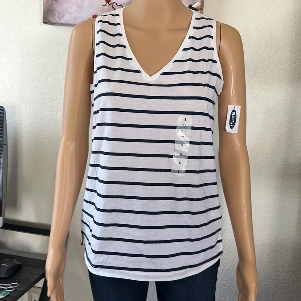 NWT Old Navy Blue & White Stripe Top